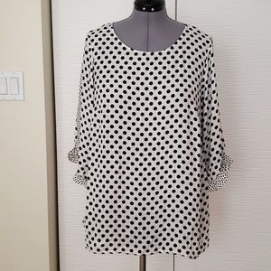 Cece White Black Polka-dot Top. NWOT Size 1X